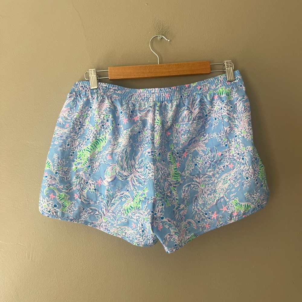 Lilly Pulitzer Luxletic Runner Shorts - Picture 2 of 6